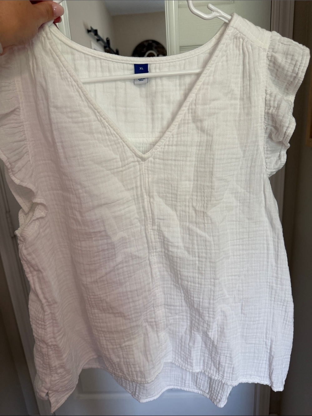 Old Navy White V-Neck Gauze Sleeveless Tunic